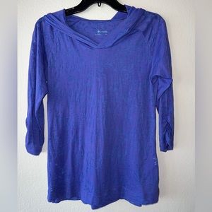 Columbia Perrywinkle semi sheer three-quarter sleeve hooded shirt s/p
